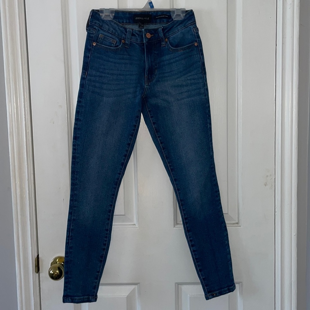 Size 0/24 skinny jeans